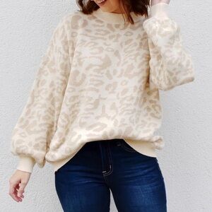 Main Strip Oversized Cream Beige Leopard Print Sweater size small